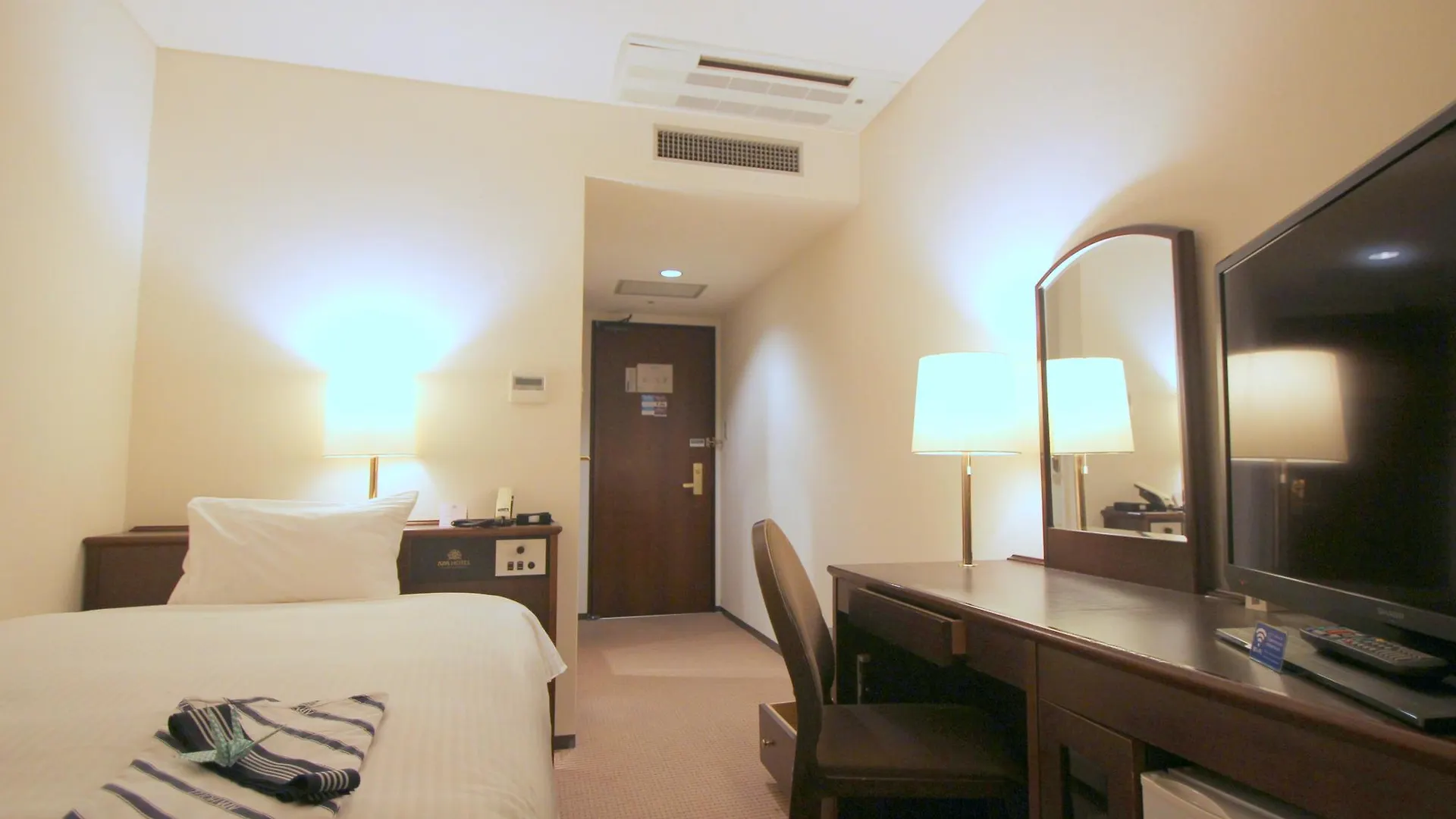 Apa Hotel Matsuyamajo Nishi Matsuyama  Matsuyama (Ehime)
