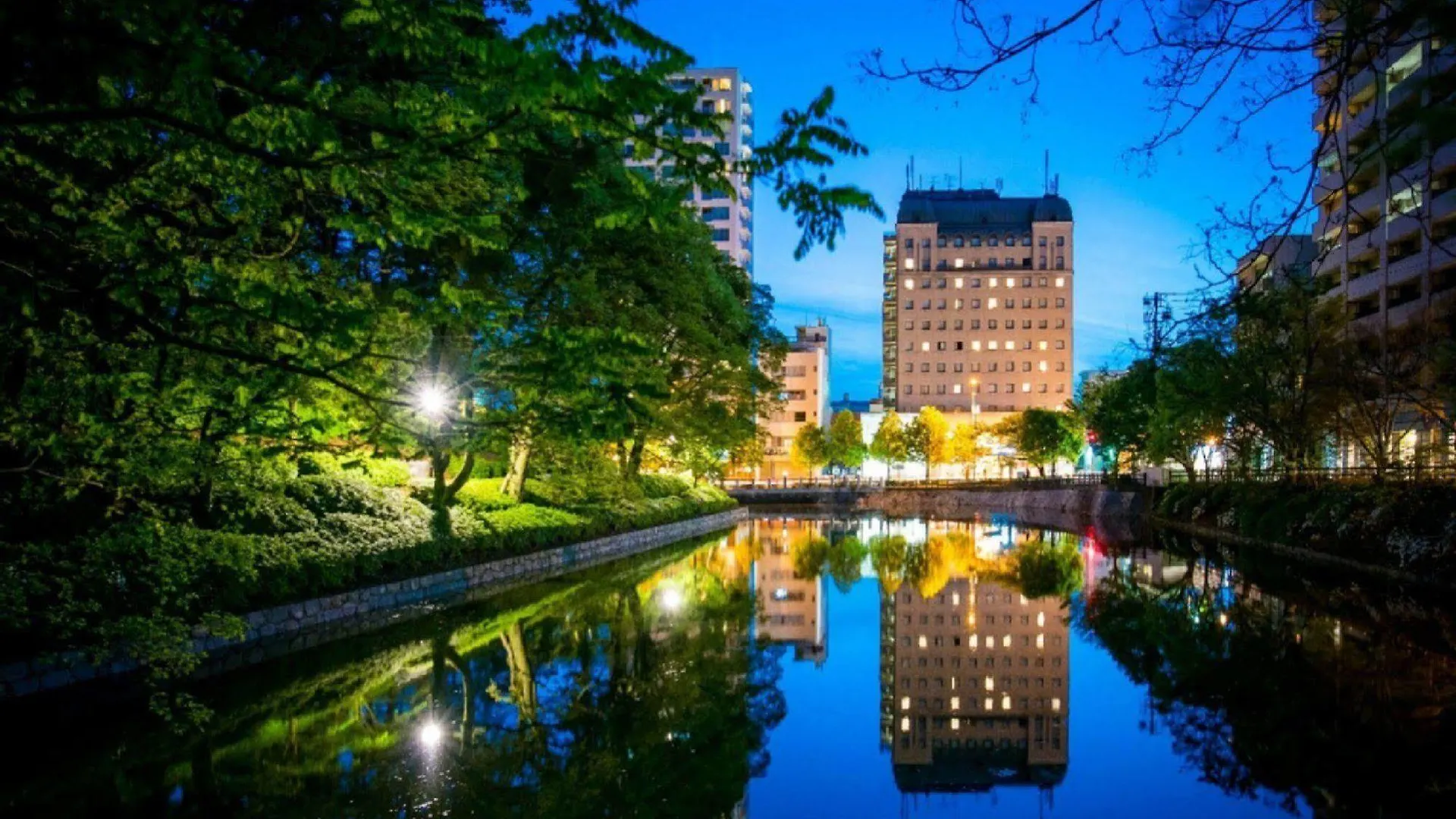 Apa Hotel Matsuyamajo Nishi Matsuyama